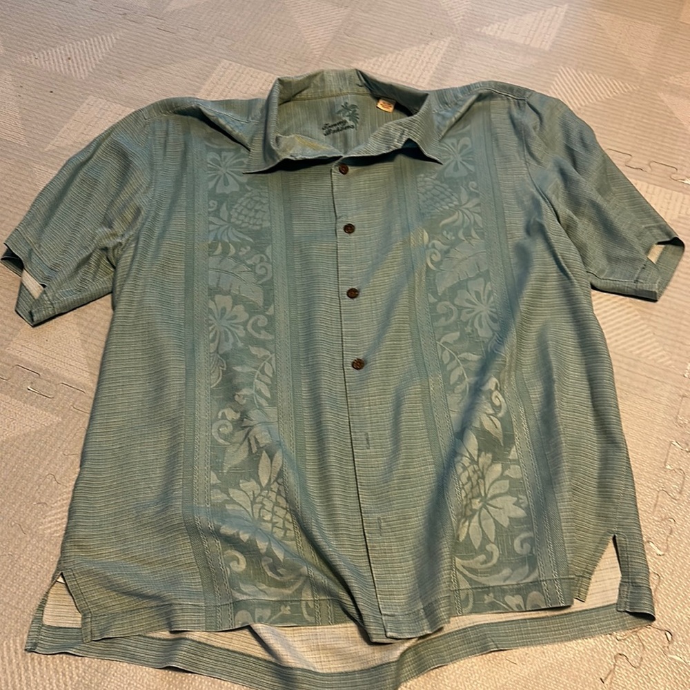 Like NEW Tommy Bahmama short sleeve button down shirt
